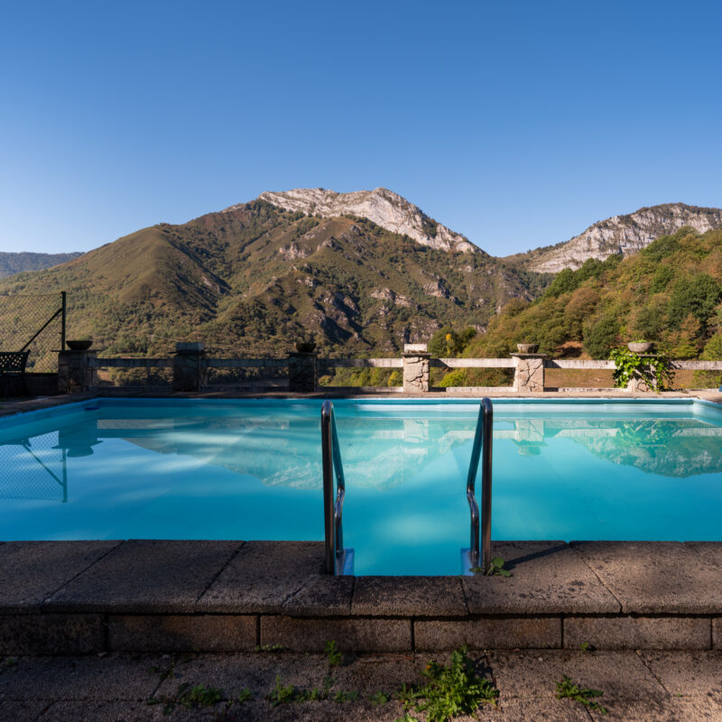 Piscina y vistas casa en Redes, Asturias